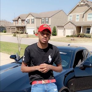 Meet your Posher, Kameron